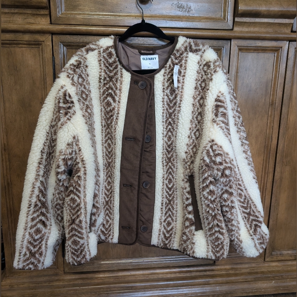 Old Navy Shearling Jacket NWT - image 7